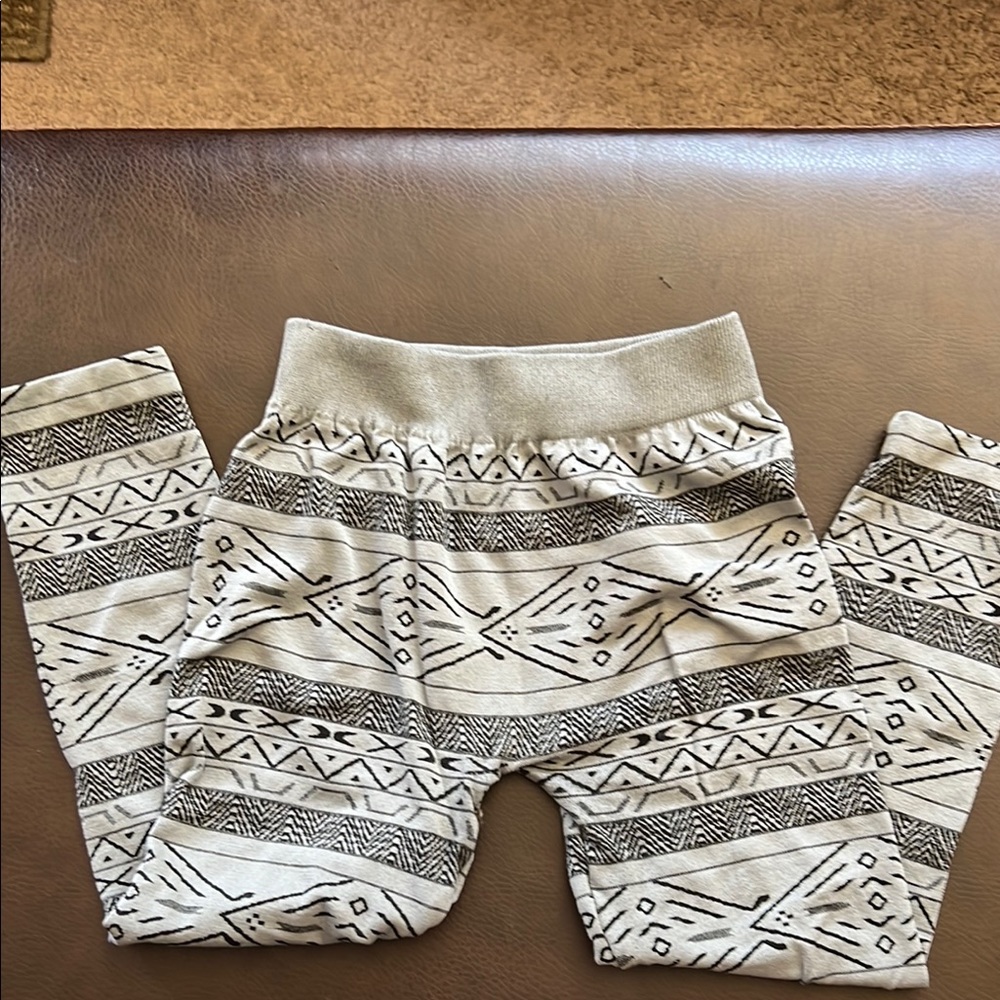 Kid’s Tribal Print Leggings, Size S